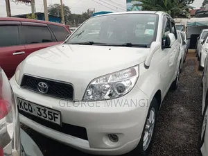 Toyota Rush 2011 White