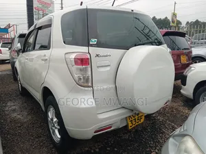 Toyota Rush 2011 White