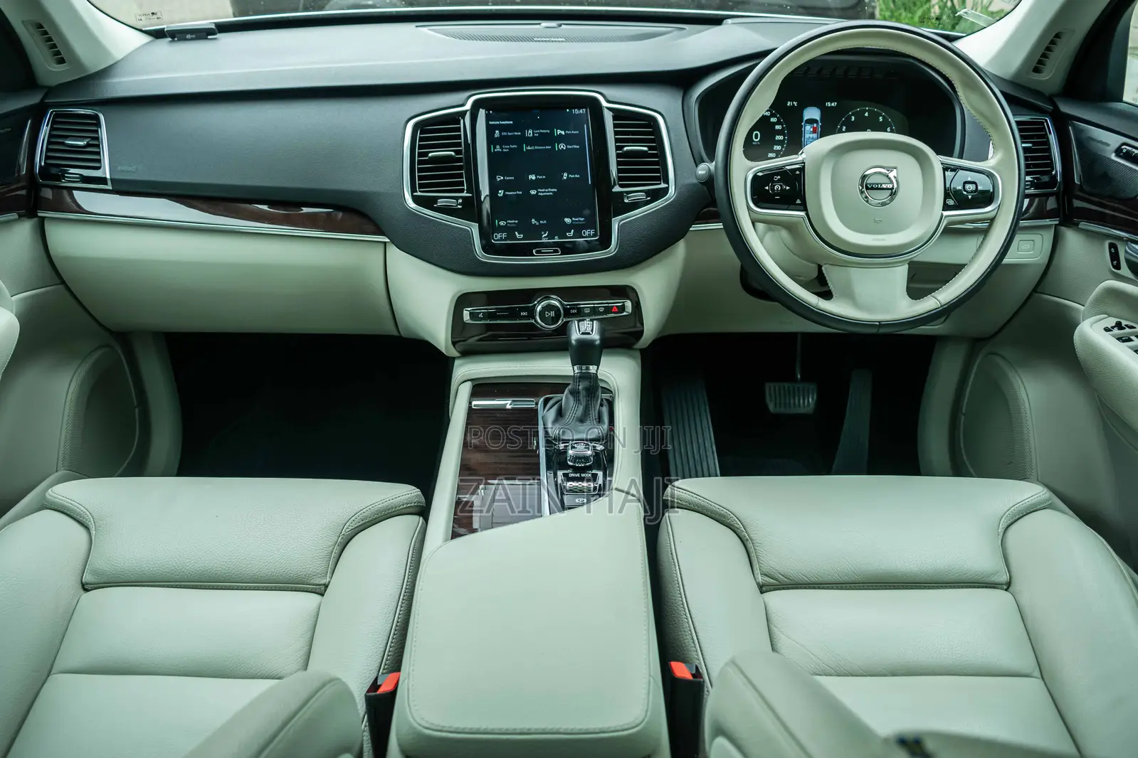 Volvo XC90 2019 Silver