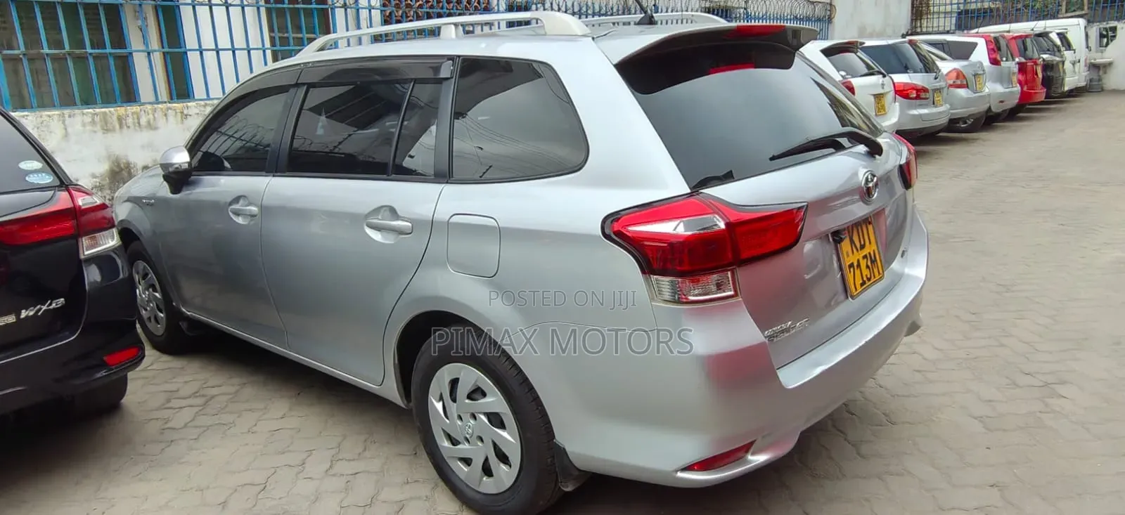 Toyota Corolla Fielder 2018 Silver