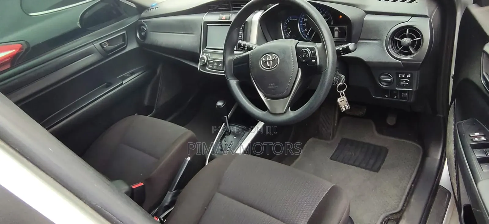 Toyota Corolla Fielder 2018 Silver