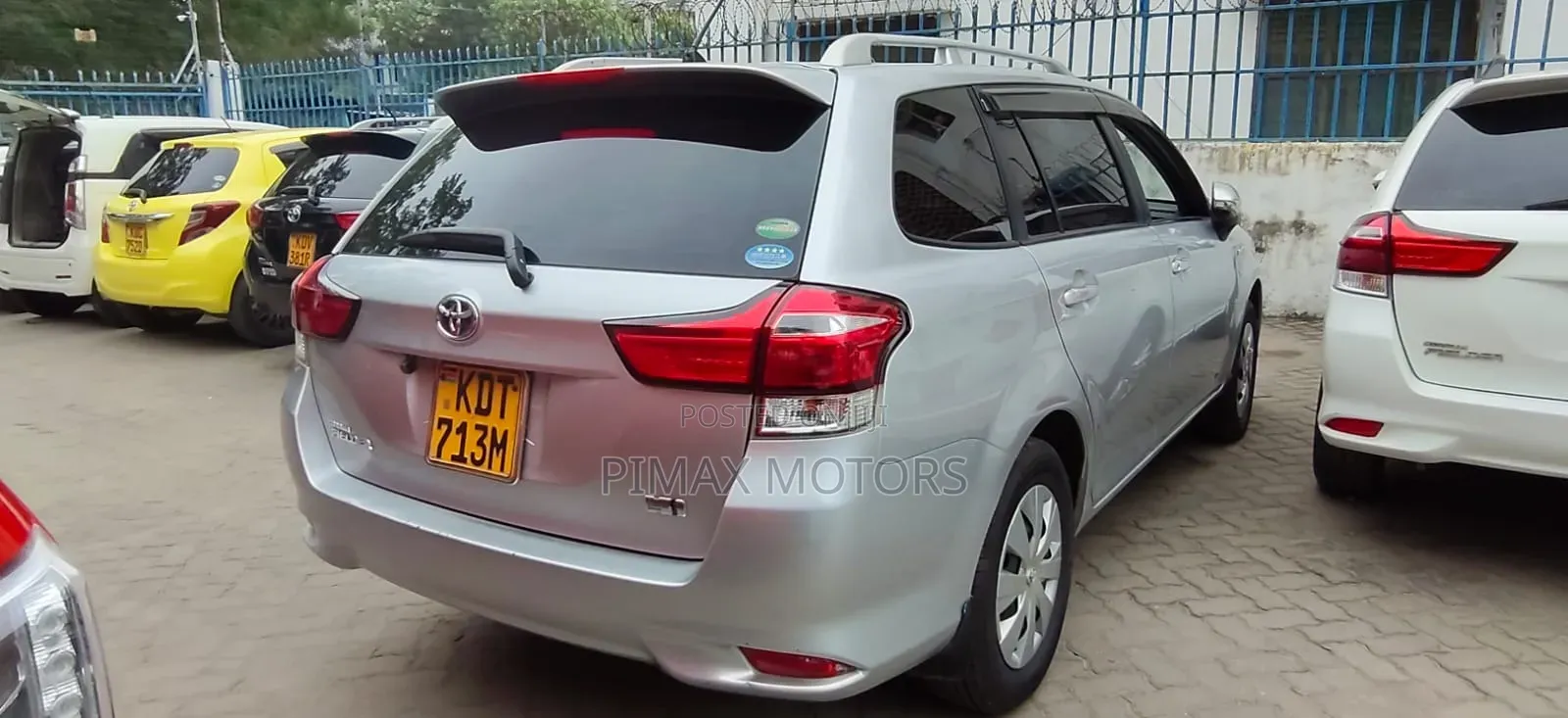 Toyota Corolla Fielder 2018 Silver