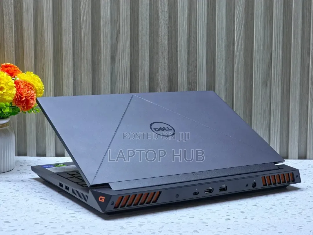 Laptop Dell G15 5530 16GB Intel Core i7 SSD 1T