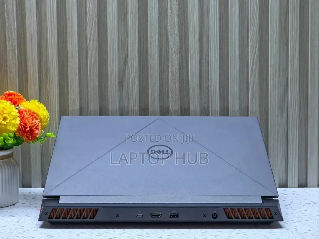 Laptop Dell G15 5530 16GB Intel Core i7 SSD 1T