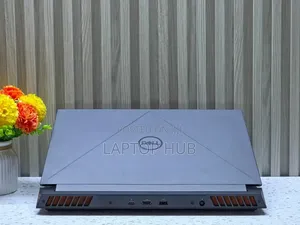 Laptop Dell G15 5530 16GB Intel Core i7 SSD 1T