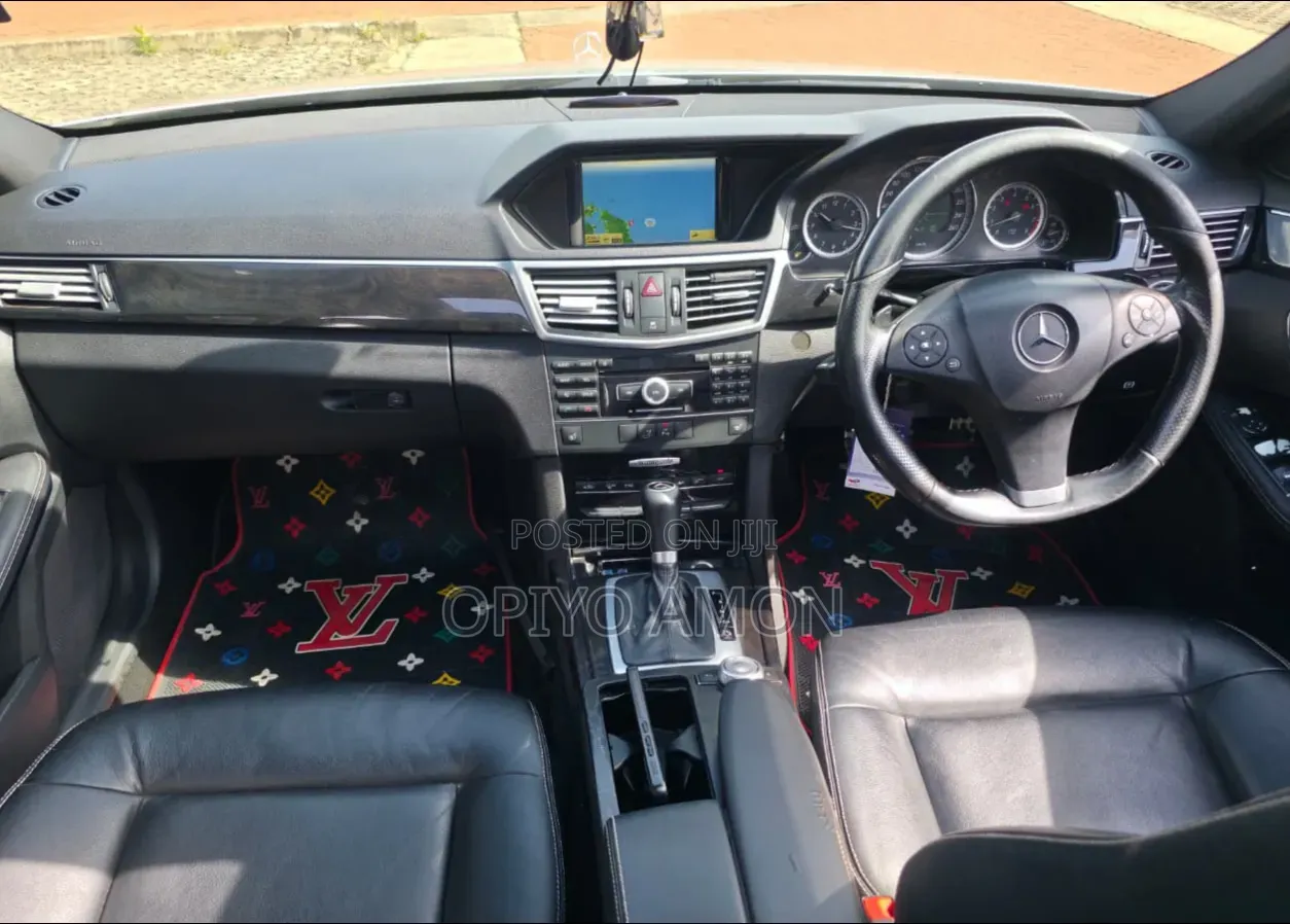 Mercedes-Benz E250 2011 Silver