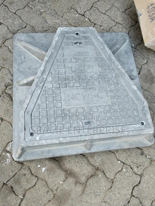 Resintuff 400d Triangular Manhole Cover