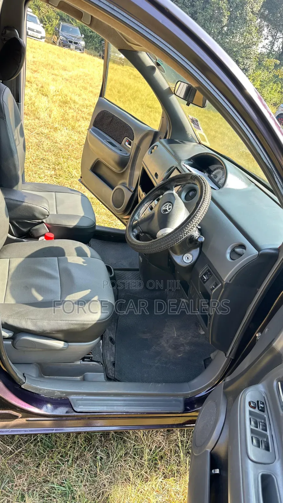 Toyota Sienta 2013