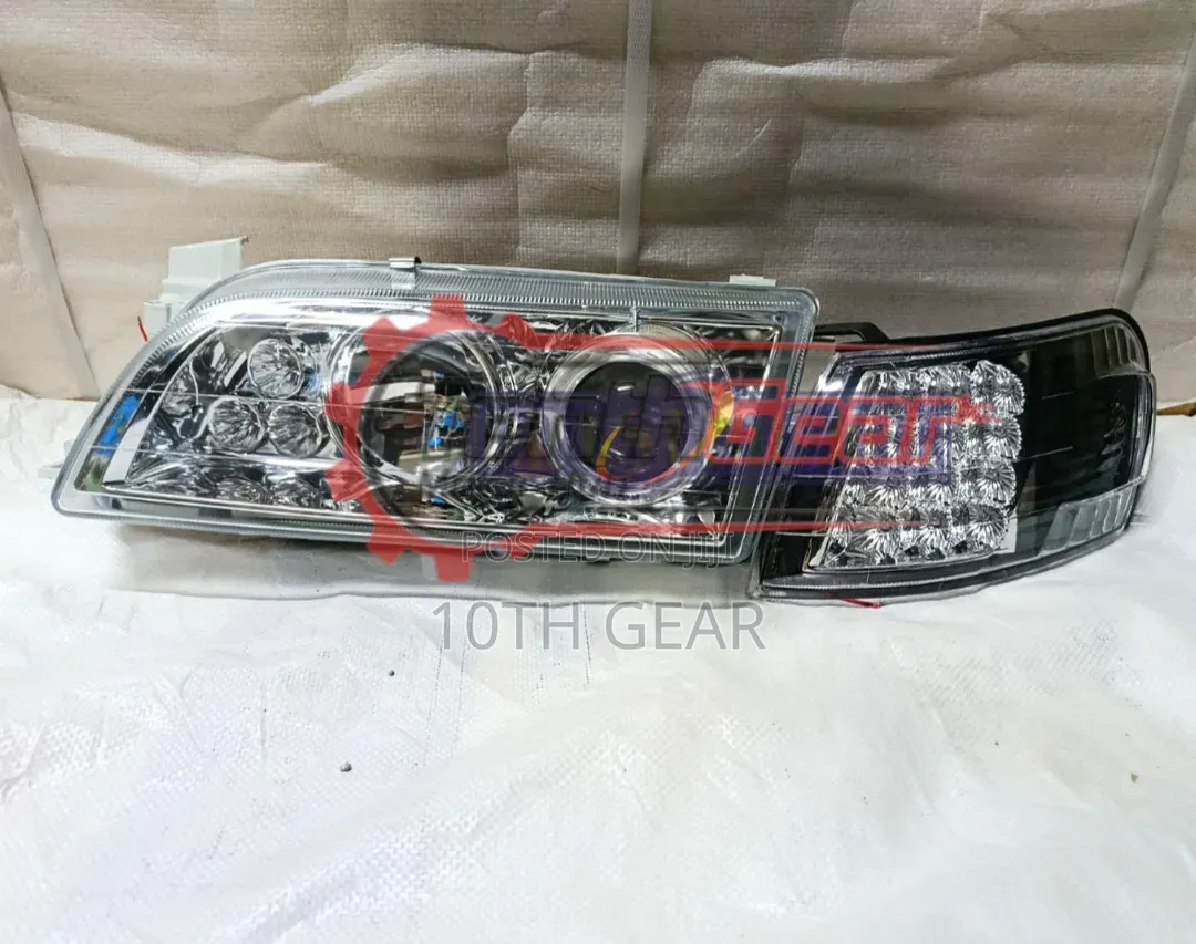 Corolla 100 Headlight With Corner Lamp