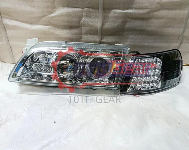 Corolla 100 Headlight With Corner Lamp