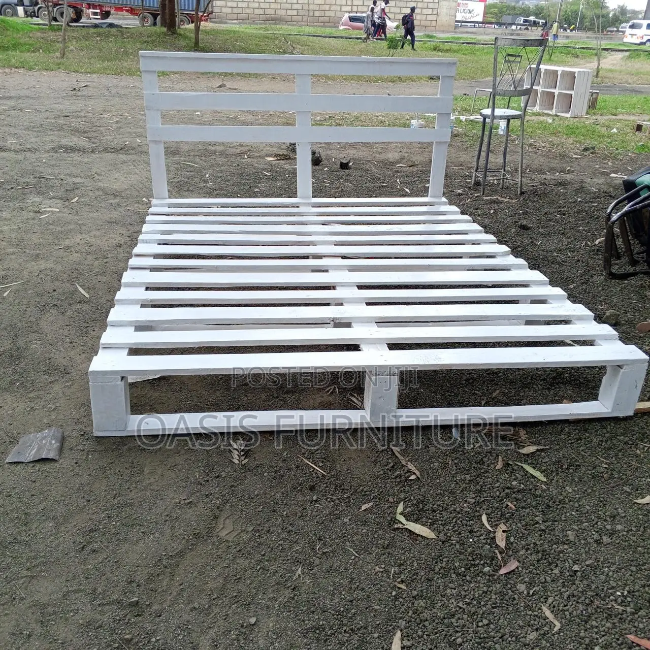 White Pallet Bed