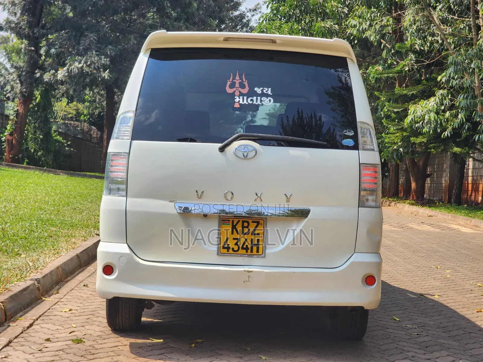 Toyota Voxy 2007 White