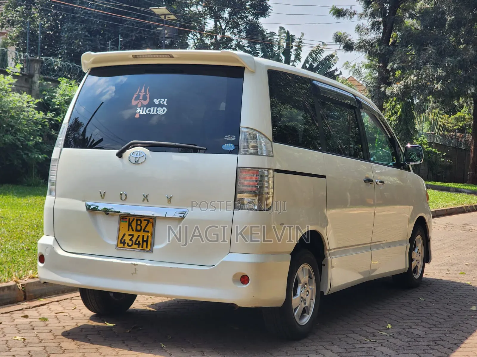 Toyota Voxy 2007 White