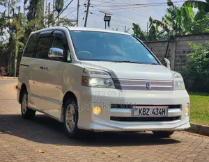 Toyota Voxy 2007 White