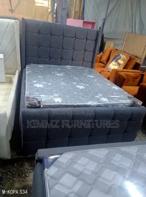 5x6 Chesterfield Bed