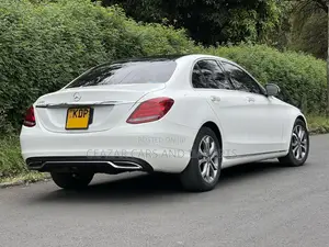 Mercedes-Benz C200 2016 White