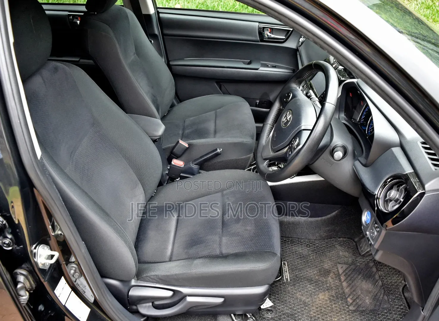 Toyota Corolla Fielder 2018 Black