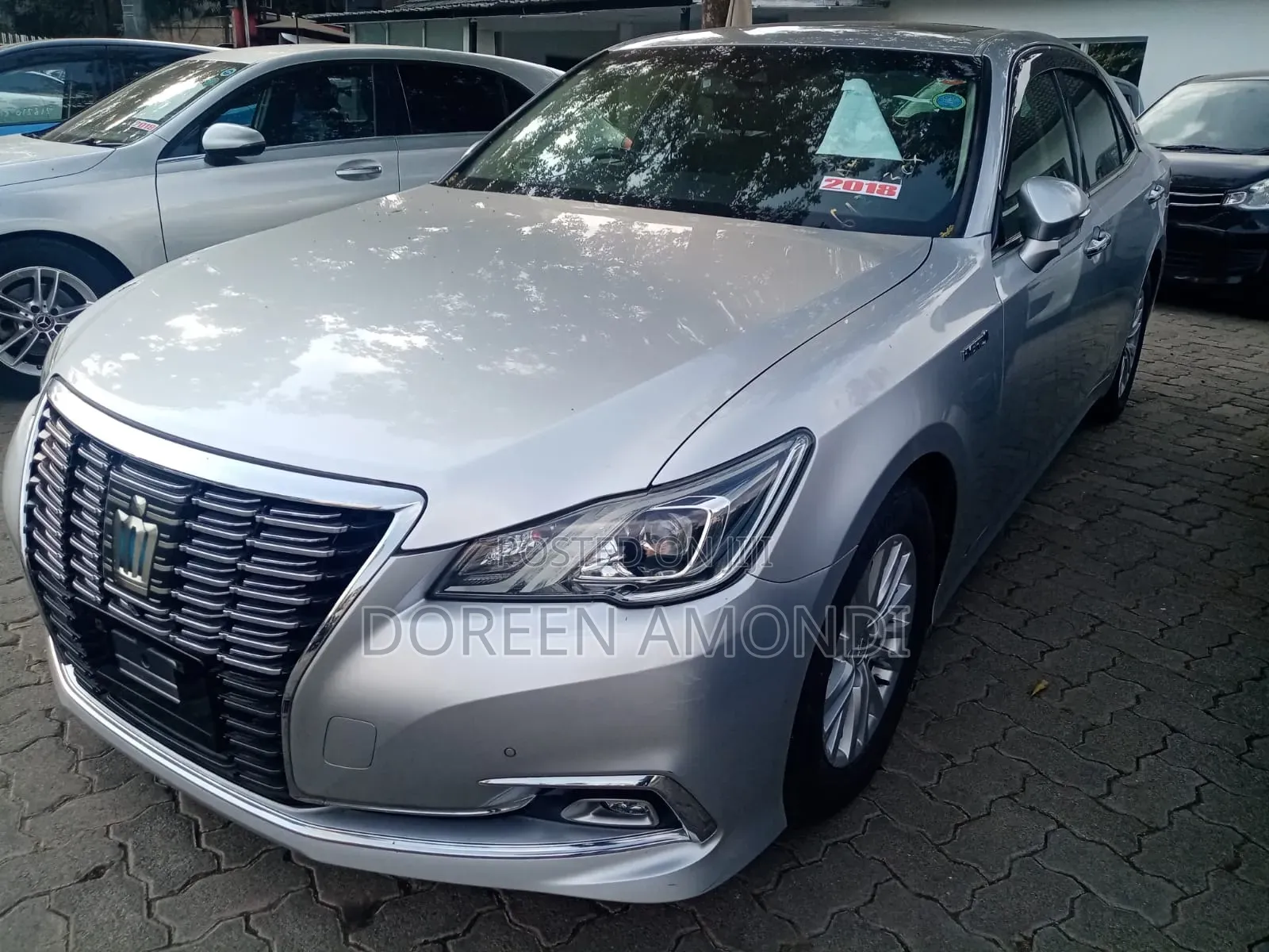 Toyota Crown 2018 Silver