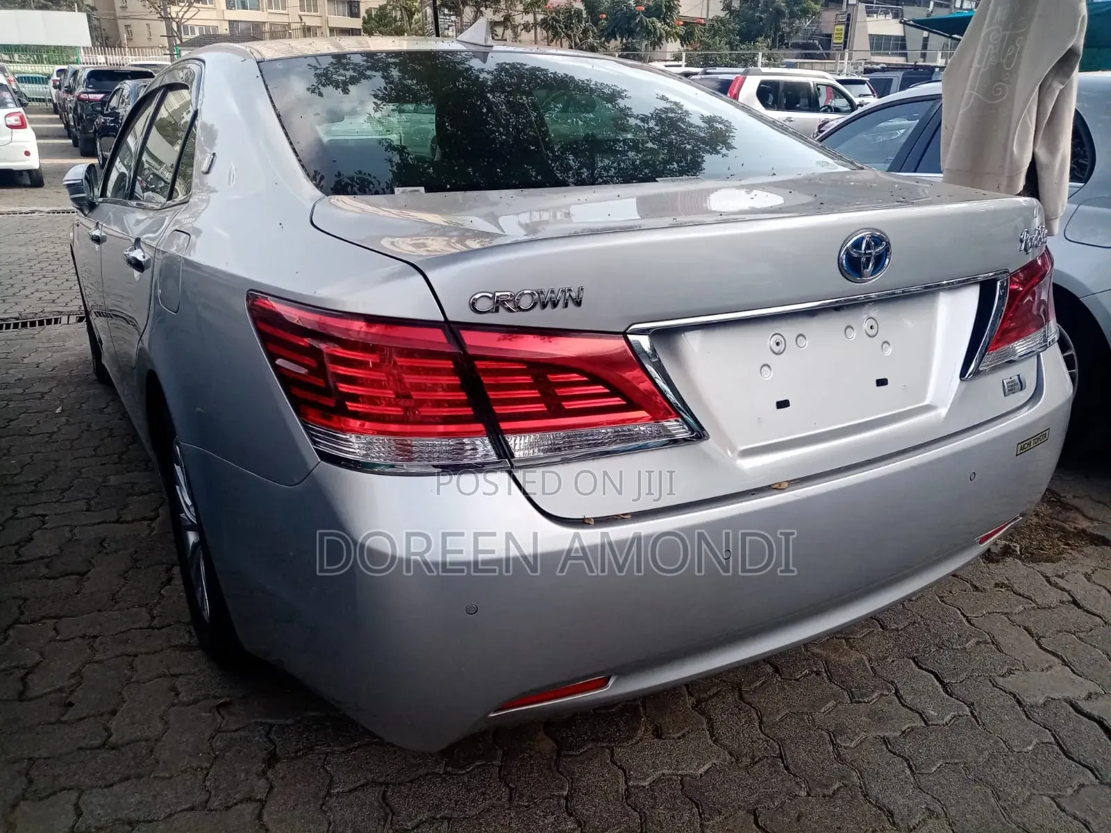 Toyota Crown 2018 Silver