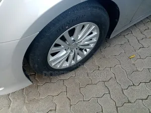 Toyota Crown 2018 Silver