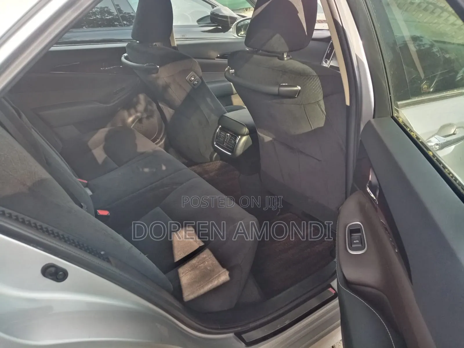 Toyota Crown 2018 Silver
