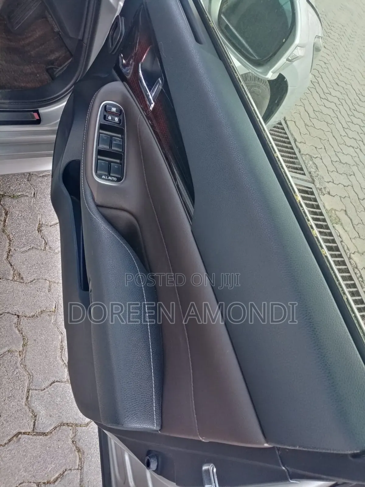 Toyota Crown 2018 Silver