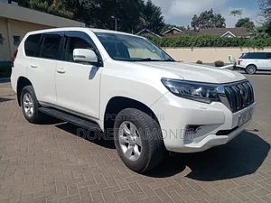 Toyota Land Cruiser Prado 2018 White