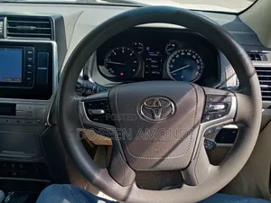 Toyota Land Cruiser Prado 2018 White