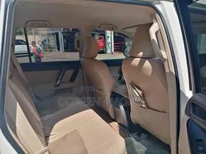 Toyota Land Cruiser Prado 2018 White