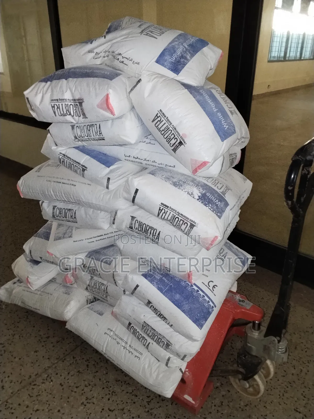 Cleopatra 52.5n, 40kgs White Cement