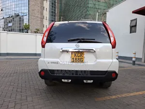 Nissan X-Trail 2011 Pearl