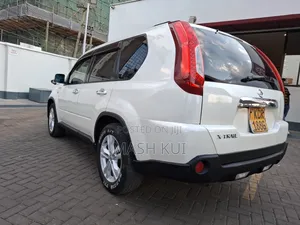 Nissan X-Trail 2011 Pearl