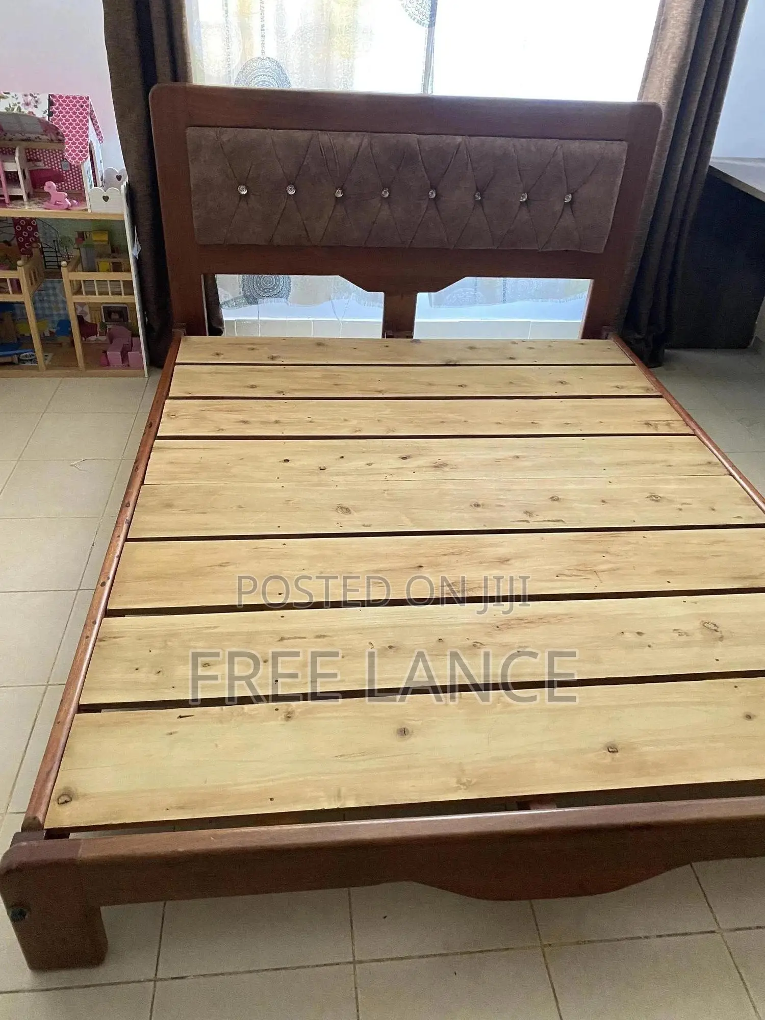 Hardwood Bed for Sale 5x6 in Good Condition