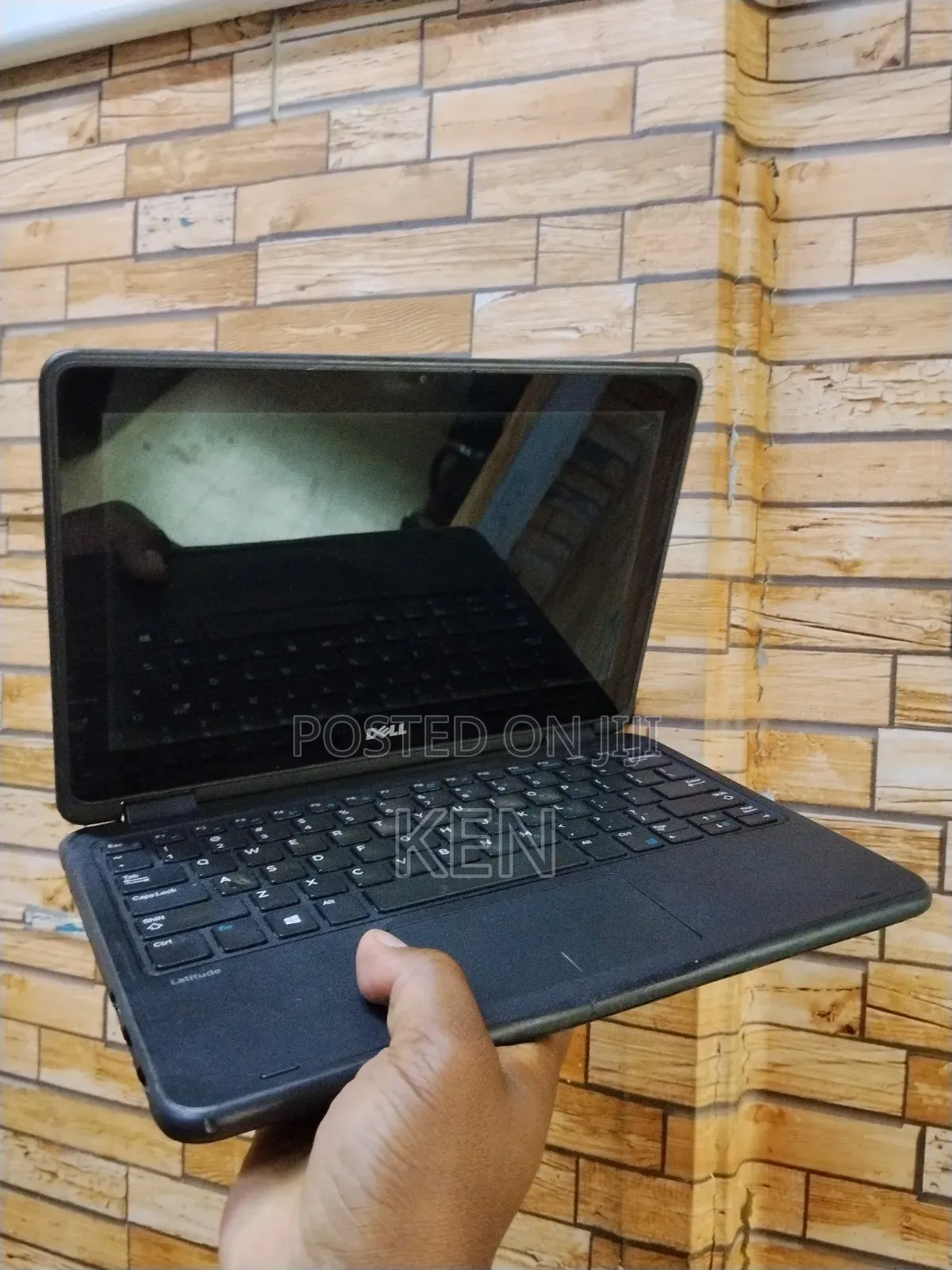 Laptop Dell Latitude 3190 2-in-1 4GB Intel Celeron SSD 128GB