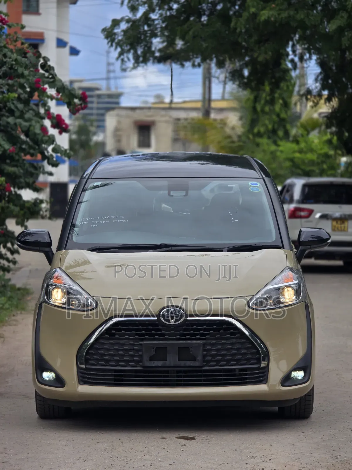 Toyota Sienta 2019 Beige