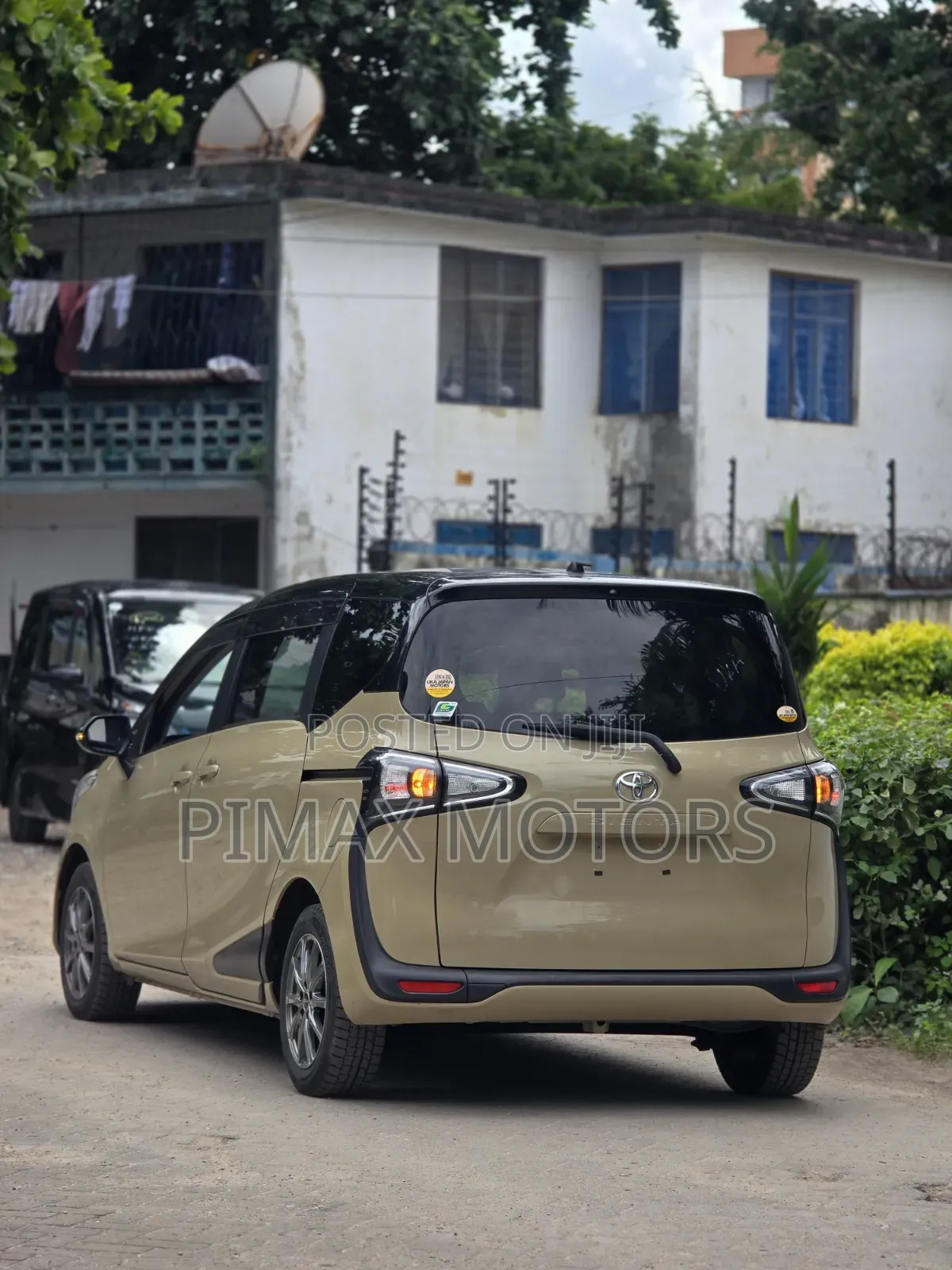 Toyota Sienta 2019 Beige