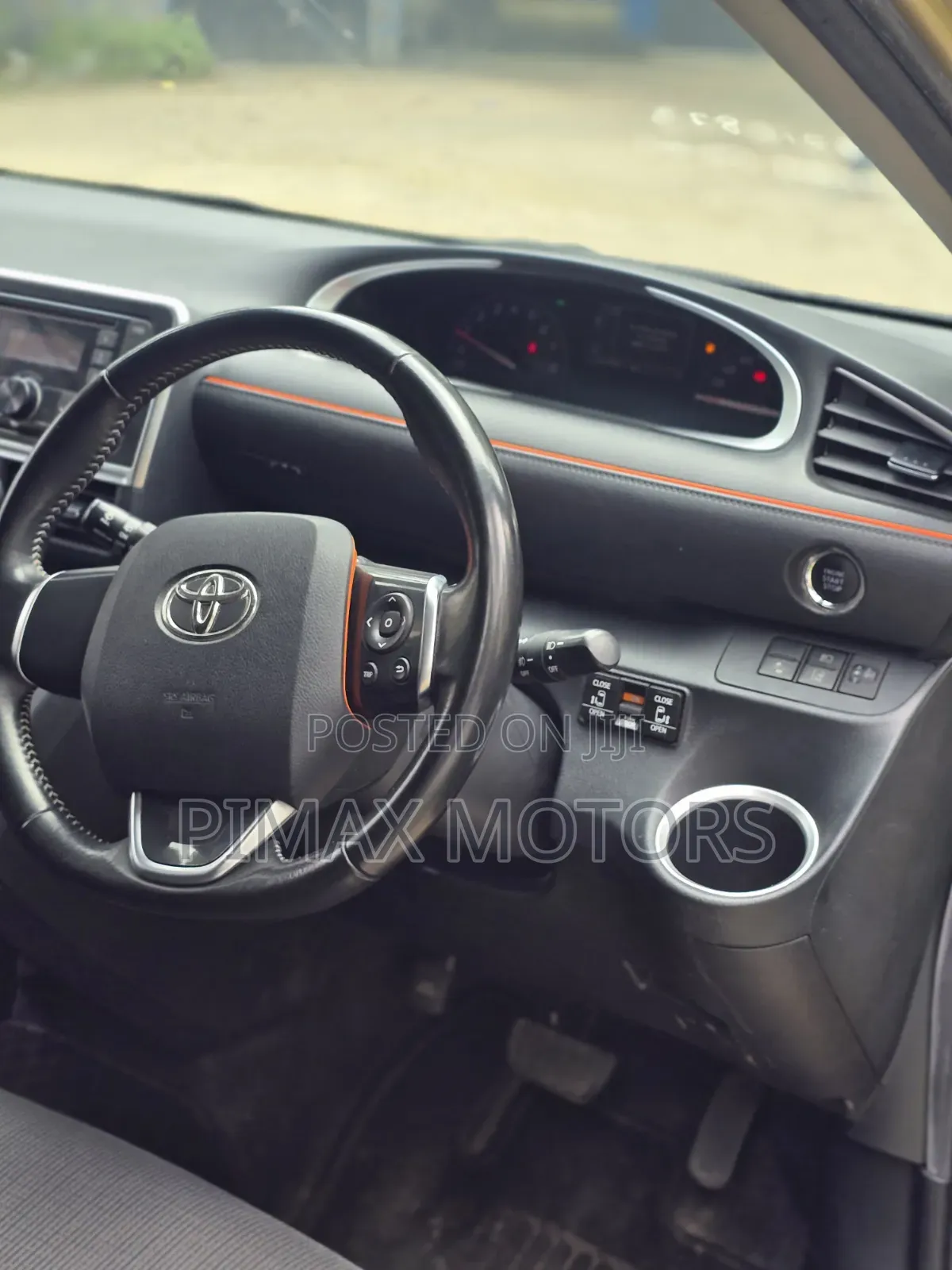 Toyota Sienta 2019 Beige