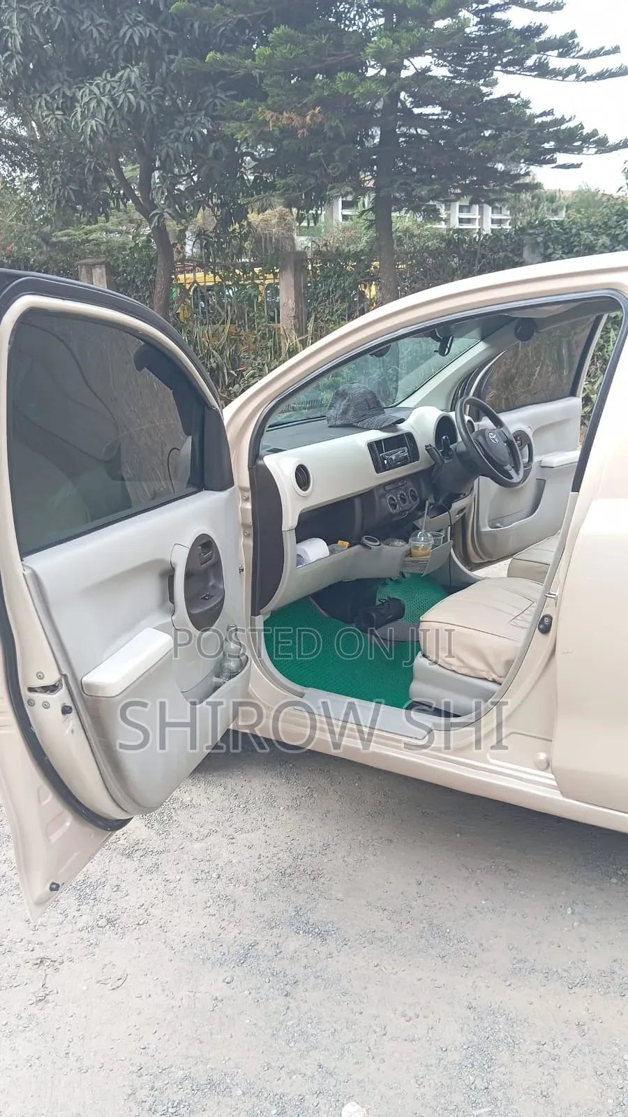 Toyota Passo 2011 Beige