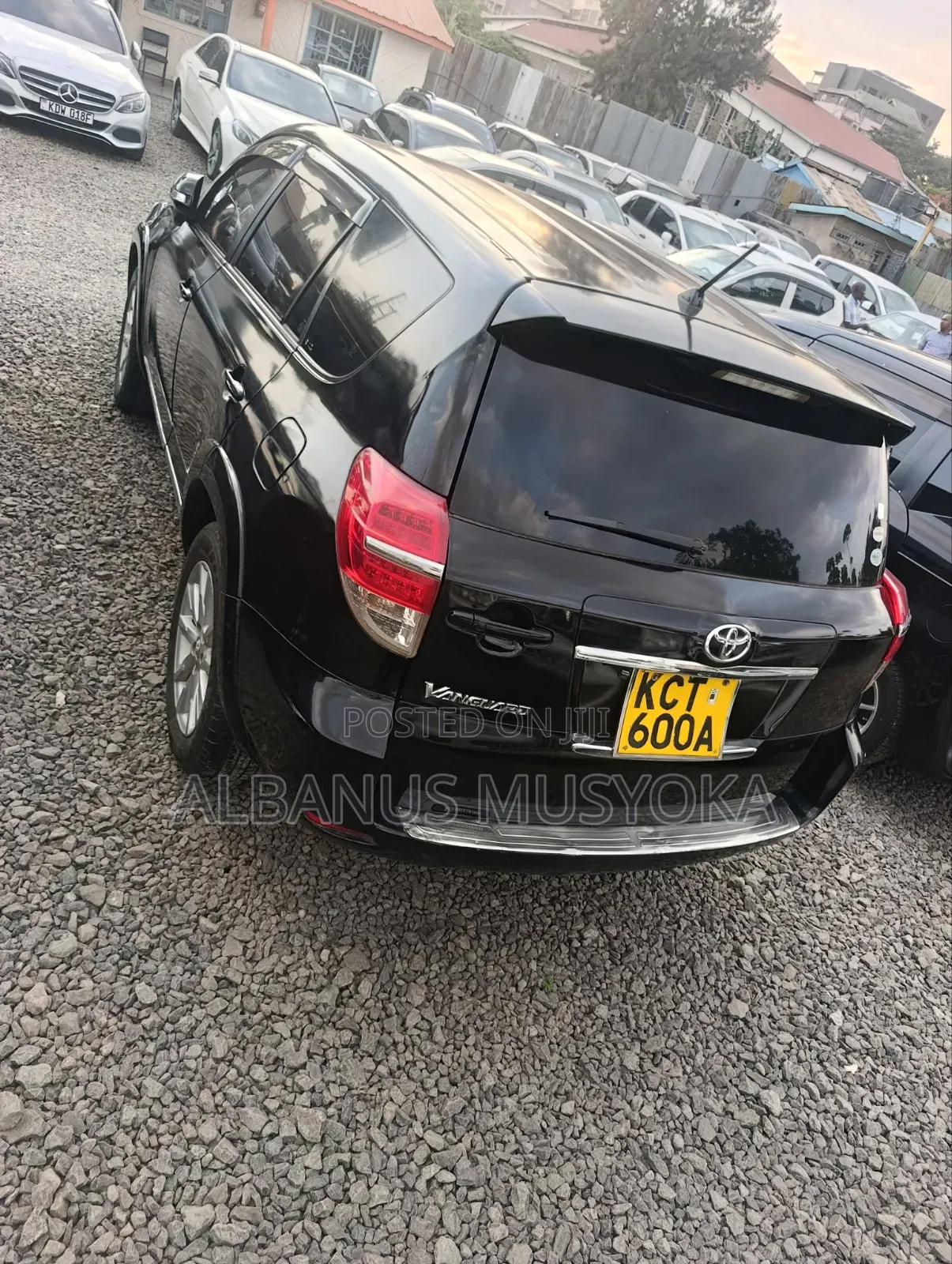 Toyota Vanguard 2011 Black