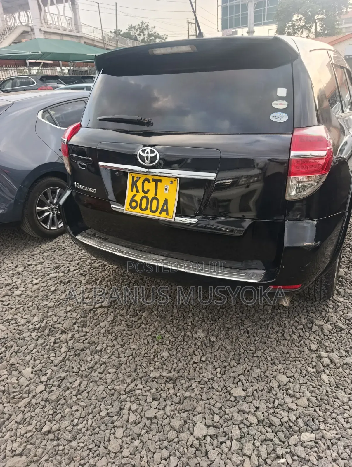 Toyota Vanguard 2011 Black