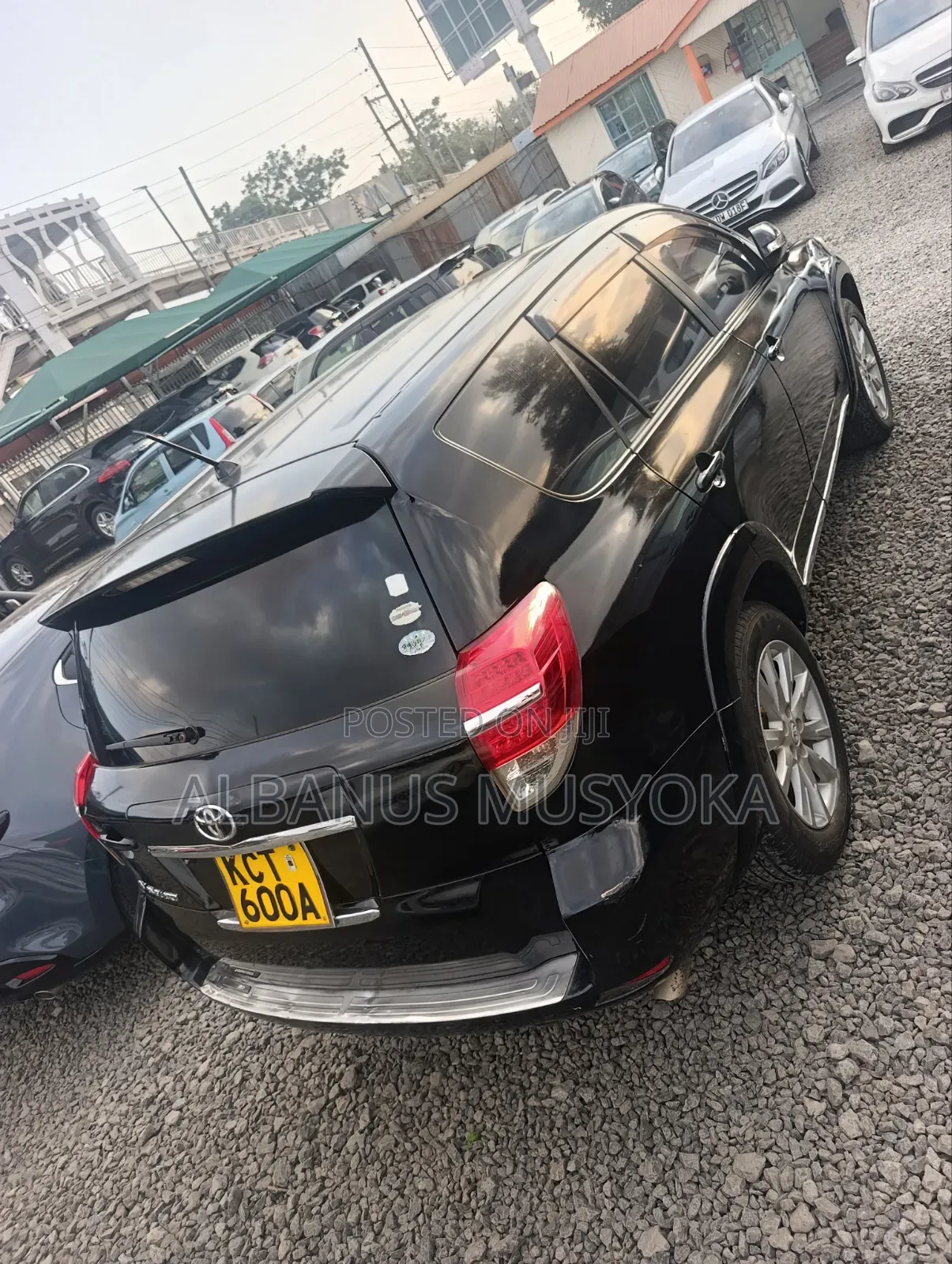 Toyota Vanguard 2011 Black