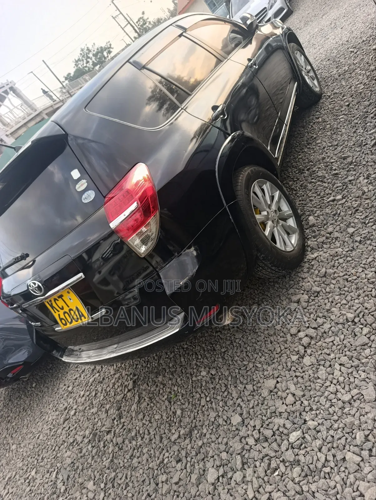 Toyota Vanguard 2011 Black