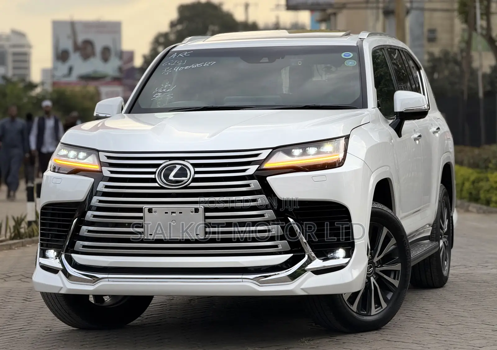 Lexus LX 600 2022 White