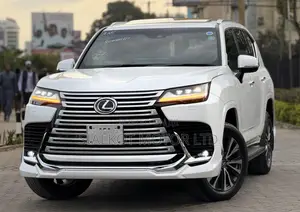 Lexus LX 600 2022 White