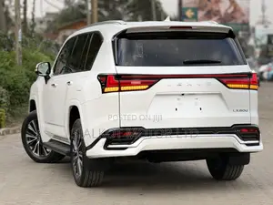 Lexus LX 600 2022 White