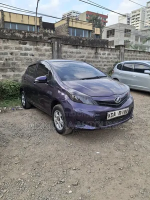 Toyota Vitz 1.0 FWD 5dr 2013 Purple