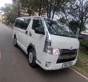 Toyota HiAce 2014 White