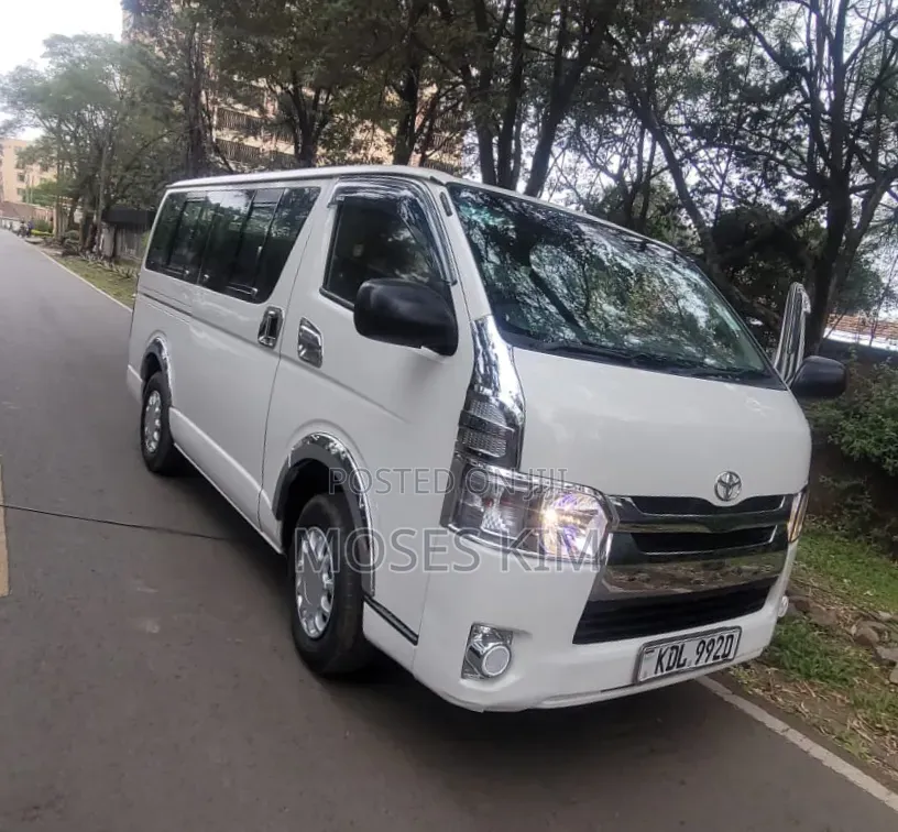 Toyota HiAce 2014 White