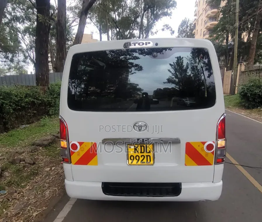 Toyota HiAce 2014 White