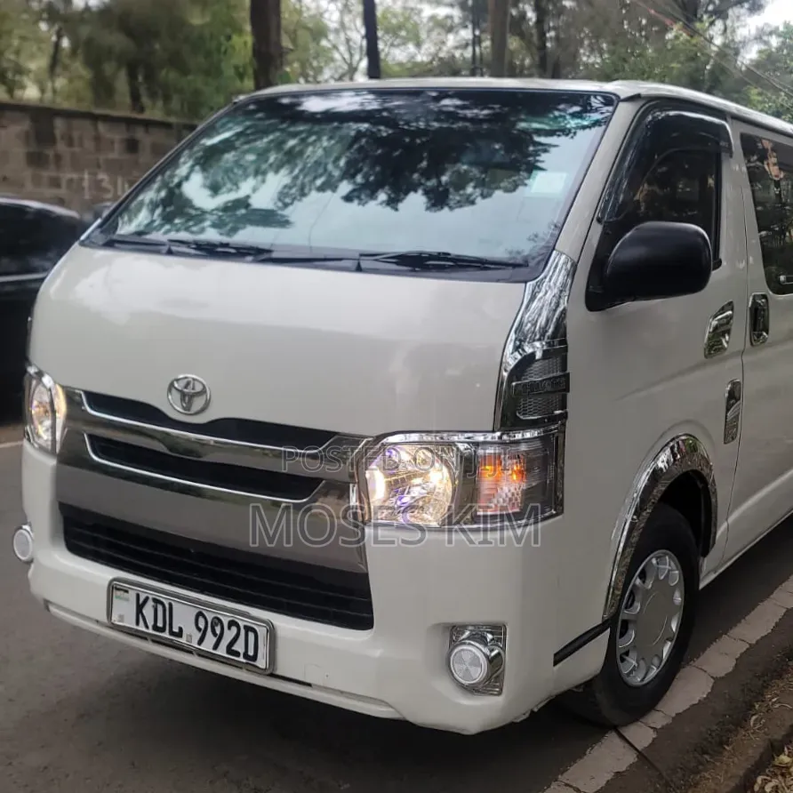 Toyota HiAce 2014 White